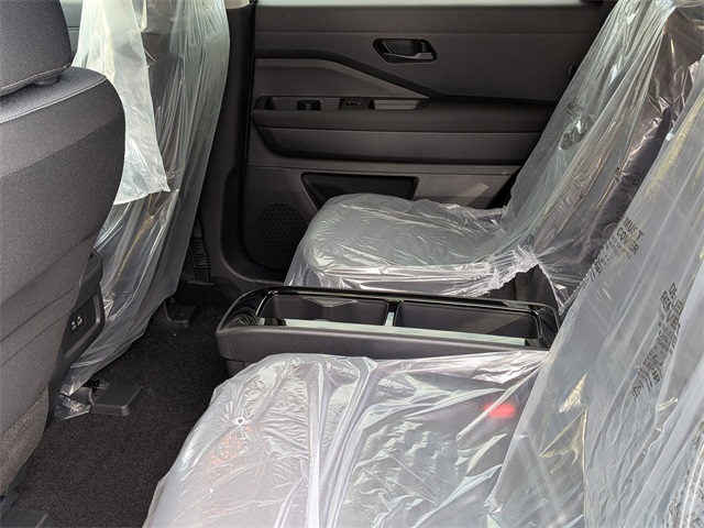 2025 Nissan Pathfinder SV photo 14