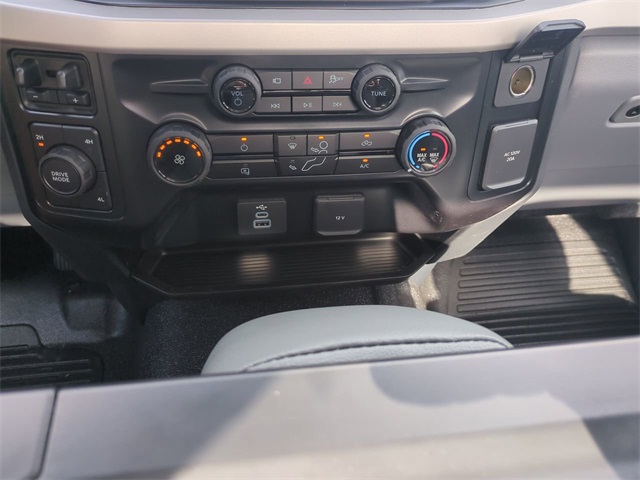 2026 Ford F-450 photo 16