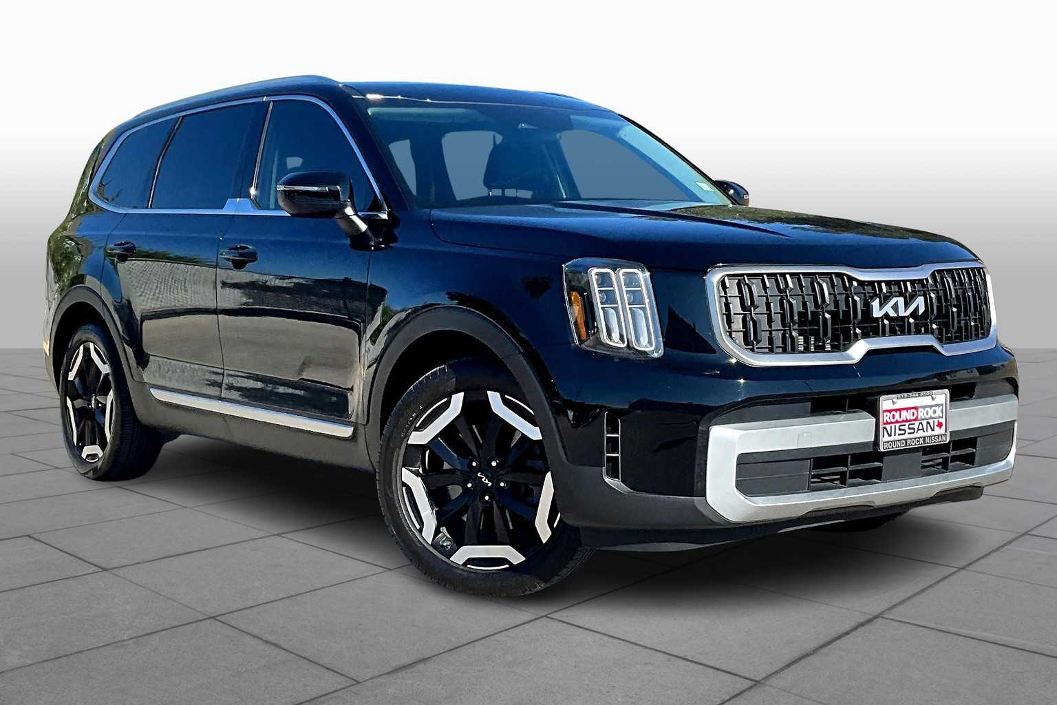 2024 Kia Telluride EX photo 2