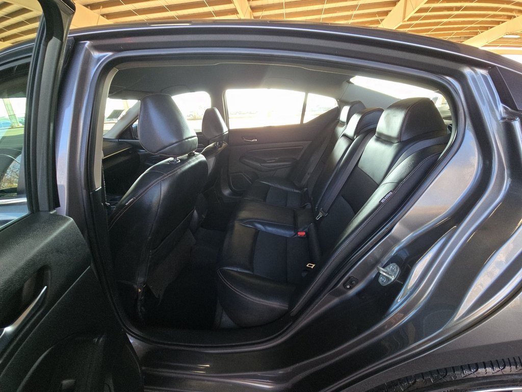 2021 Nissan Altima 2.5 SR photo 4