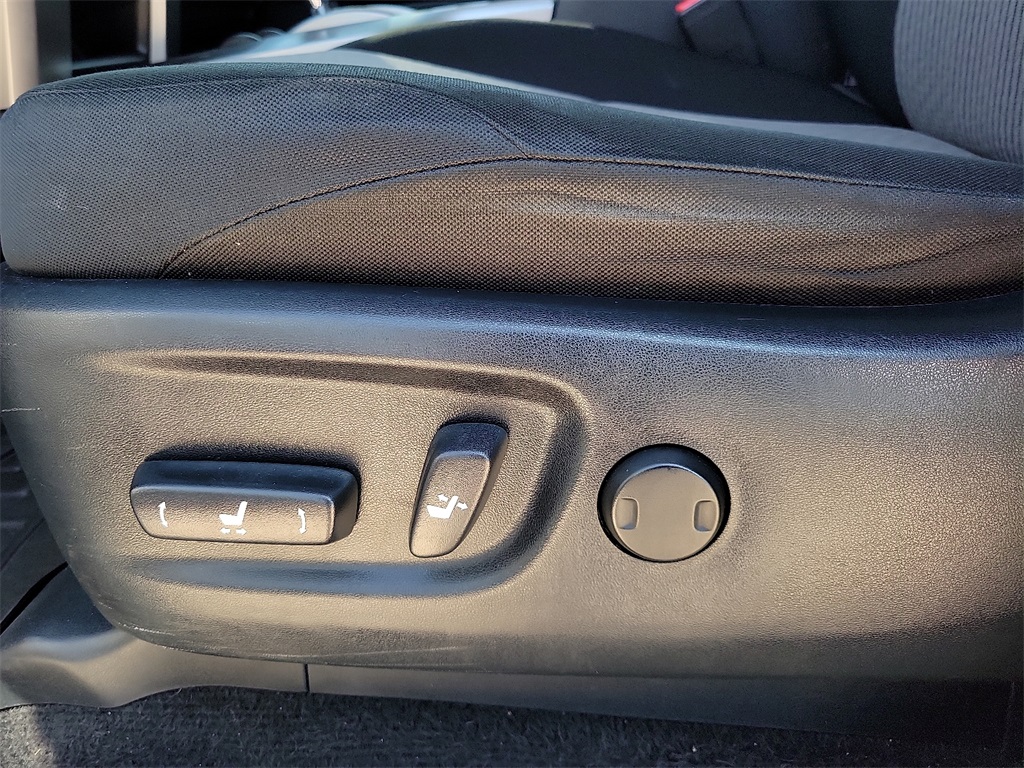 2017 Toyota 4Runner SR5 photo 20