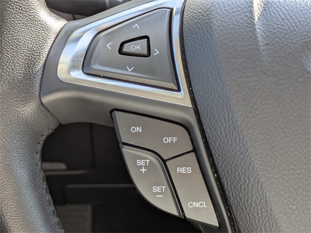 2022 Ford Edge SEL photo 22