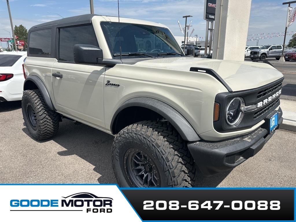 2025 Ford Bronco 2-Door Base's photo