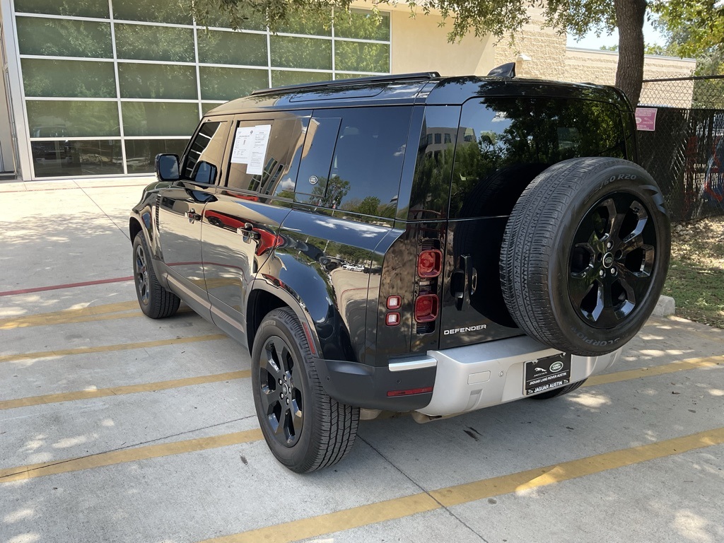 2022 Land Rover Defender 110 S photo 7