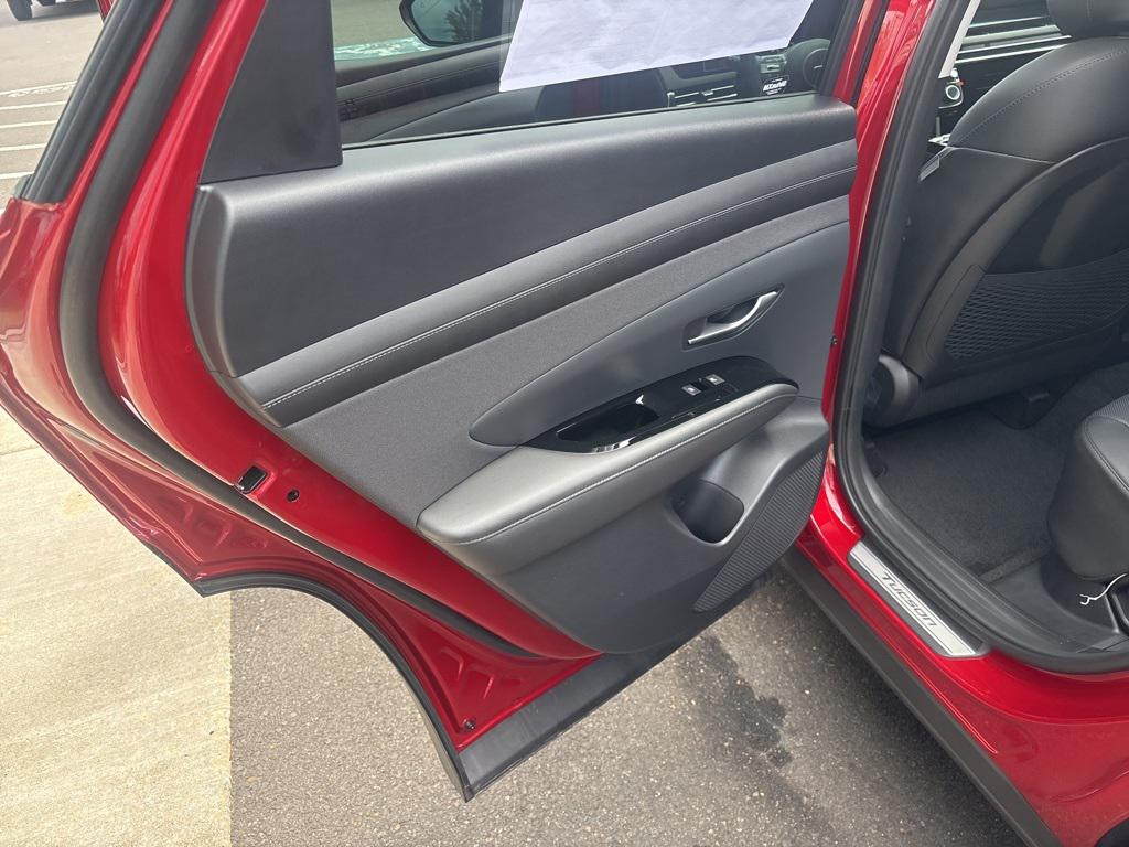 2025 Hyundai Tucson Hybrid Limited photo 16