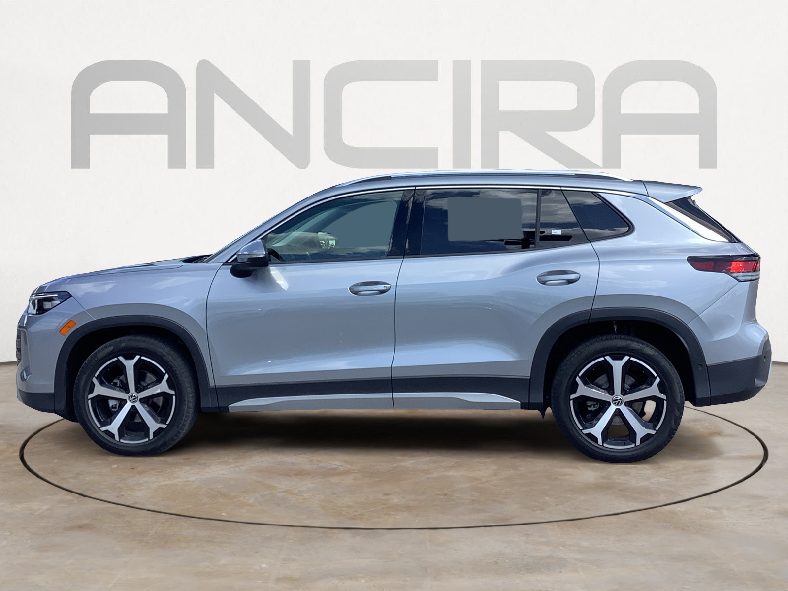 2025 Volkswagen Tiguan SE photo 4