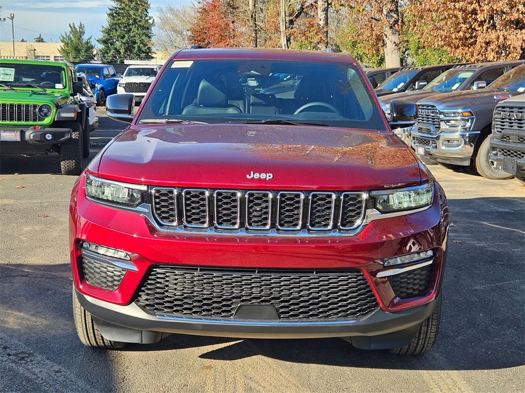 2025 Jeep Grand Cherokee Limited photo 2