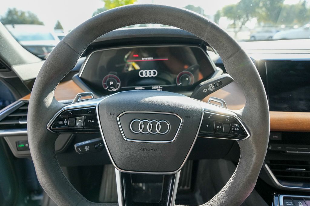2022 Audi RS e-tron GT Base photo 14