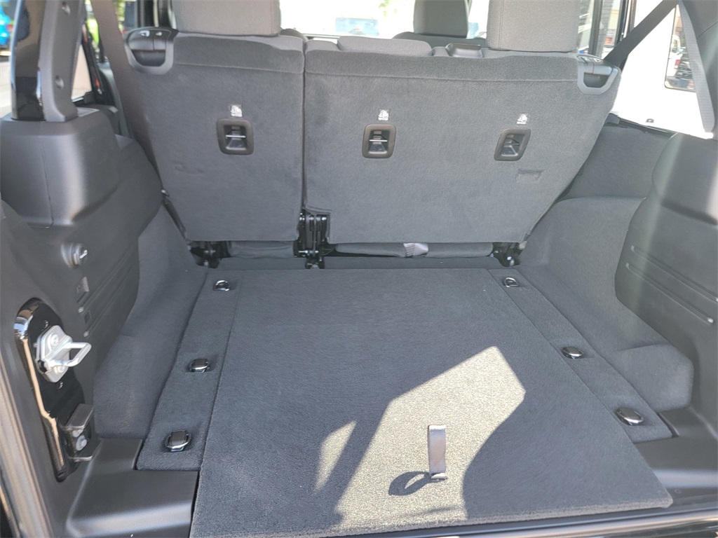 2025 Jeep Wrangler Sport S photo 11