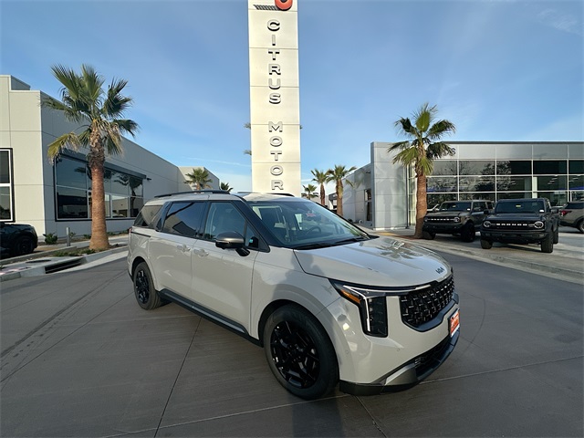 2026 Kia Carnival SX's photo