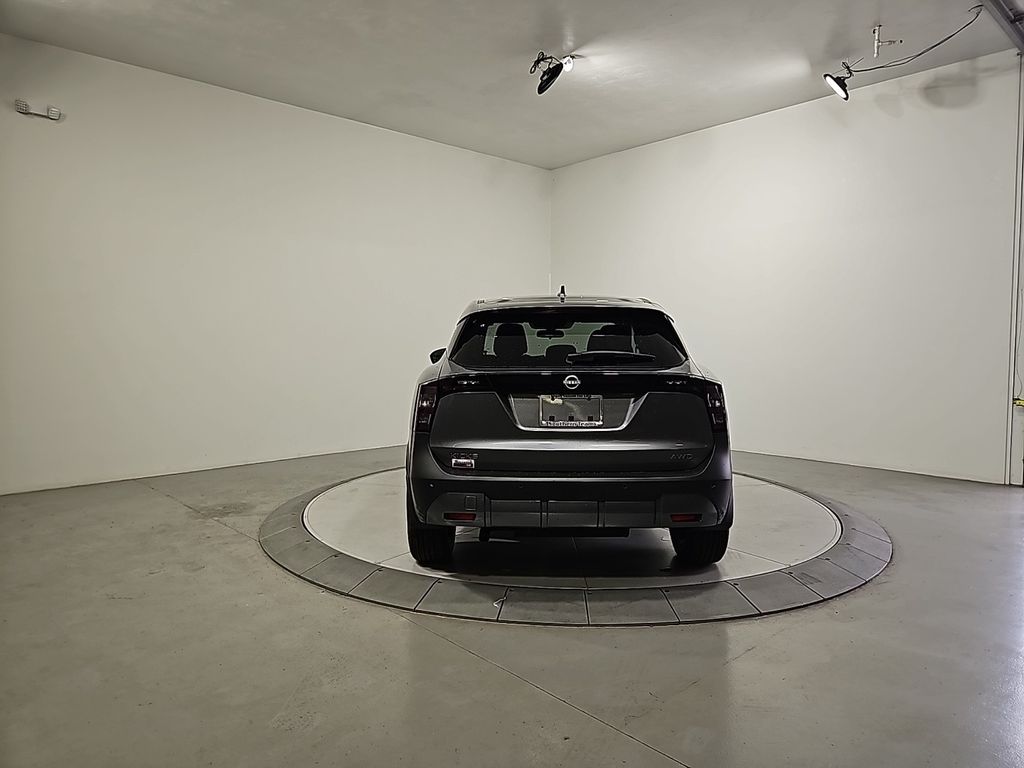 2025 Nissan Kicks SV photo 4