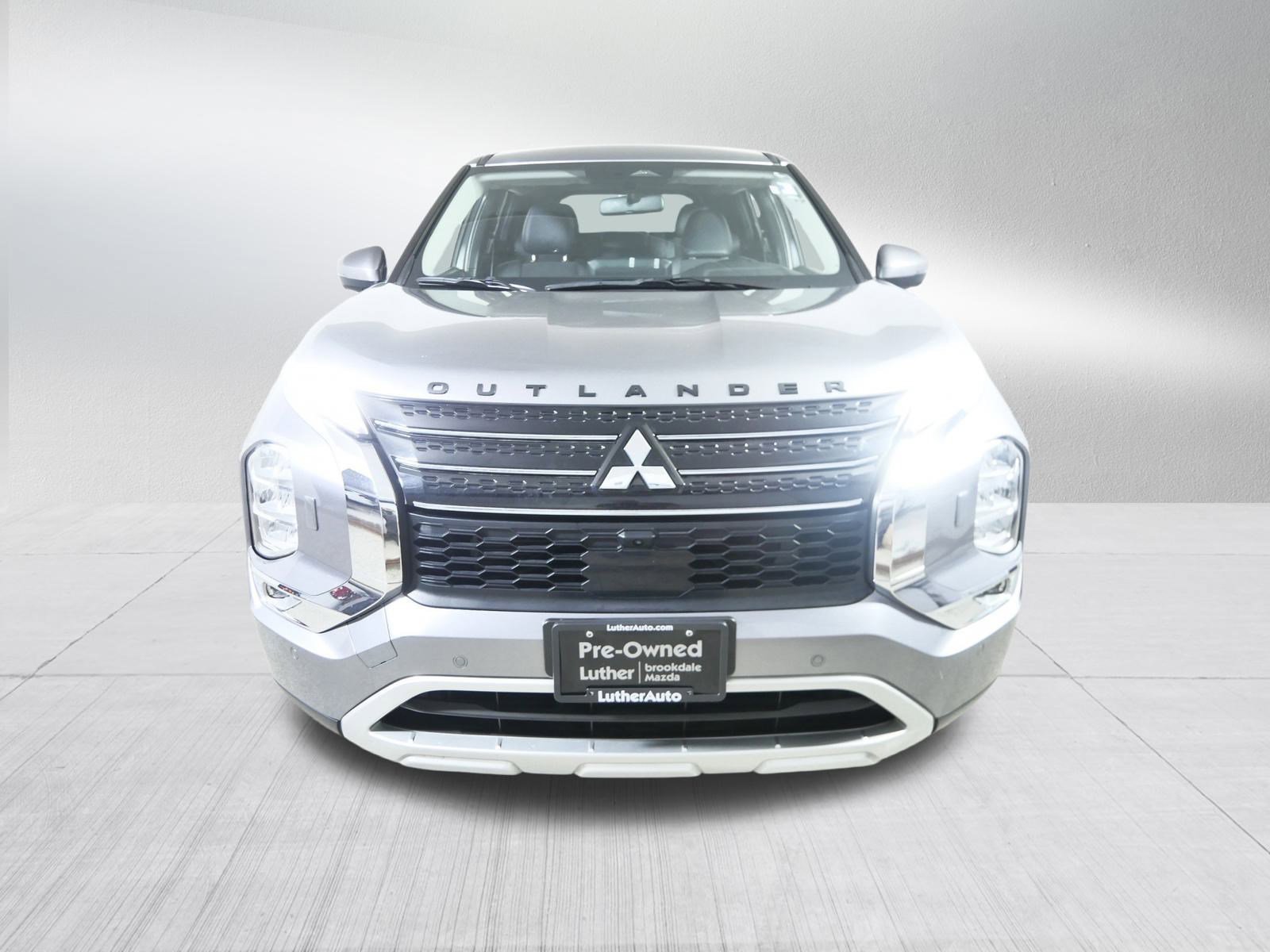 Used 2022 Mitsubishi Outlander SE with VIN JA4J4UA88NZ032017 for sale in Brooklyn Center, Minnesota