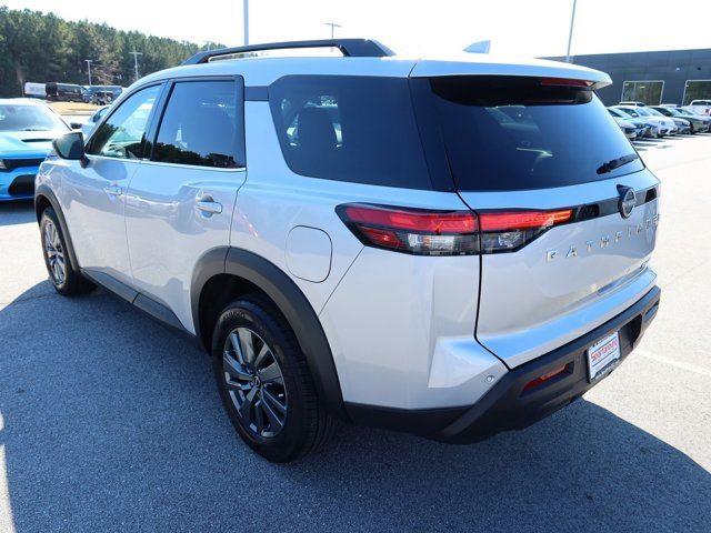 2024 Nissan Pathfinder SV photo 3