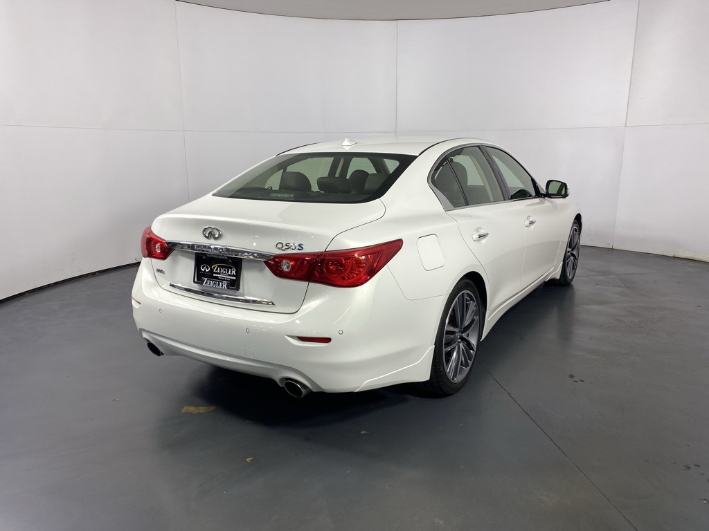 2014 Infiniti Q50 Hybrid Sport photo 5