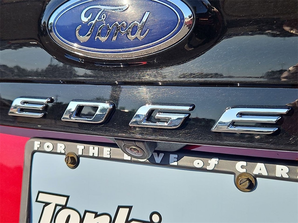 2023 Ford Edge Titanium photo 27