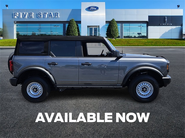 2025 Ford Bronco Base photo 7