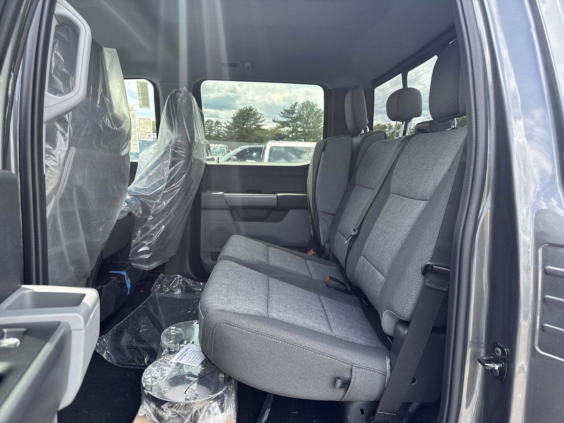 2025 Ford F-350 XL photo 4