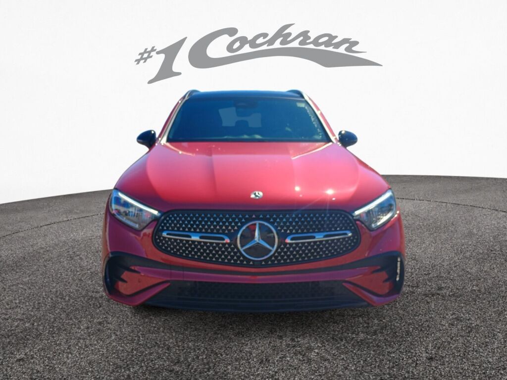 2025 Mercedes Benz GLC 300 4MATIC photo 2