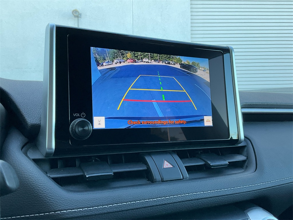 2023 Toyota RAV4 XLE photo 19