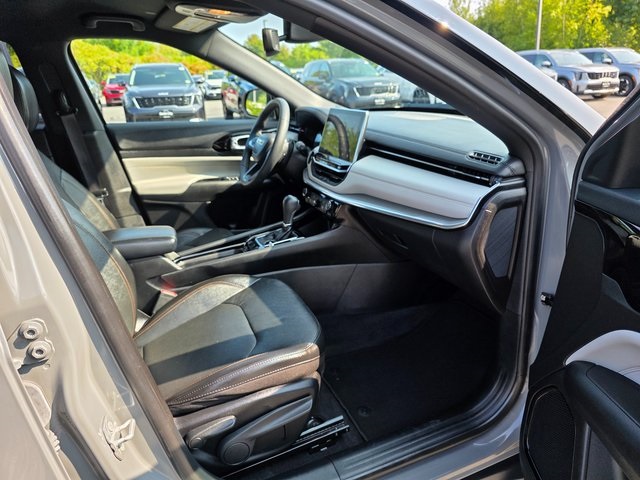 2023 Jeep Compass Limited photo 3