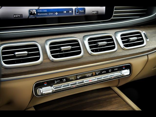 2025 Mercedes Benz GLS 450 4MATIC photo 17