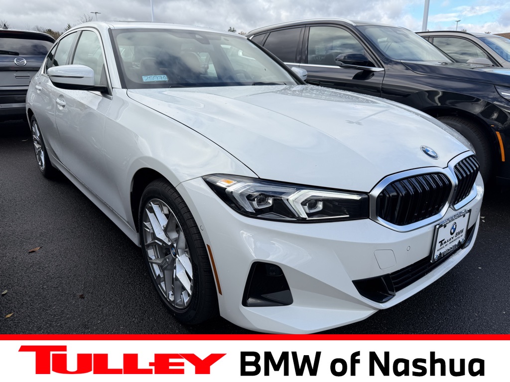 2025 BMW 3 Series 330i's photo