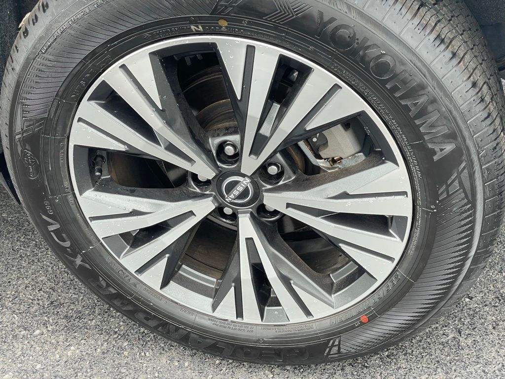 2023 Nissan Rogue SV photo 19