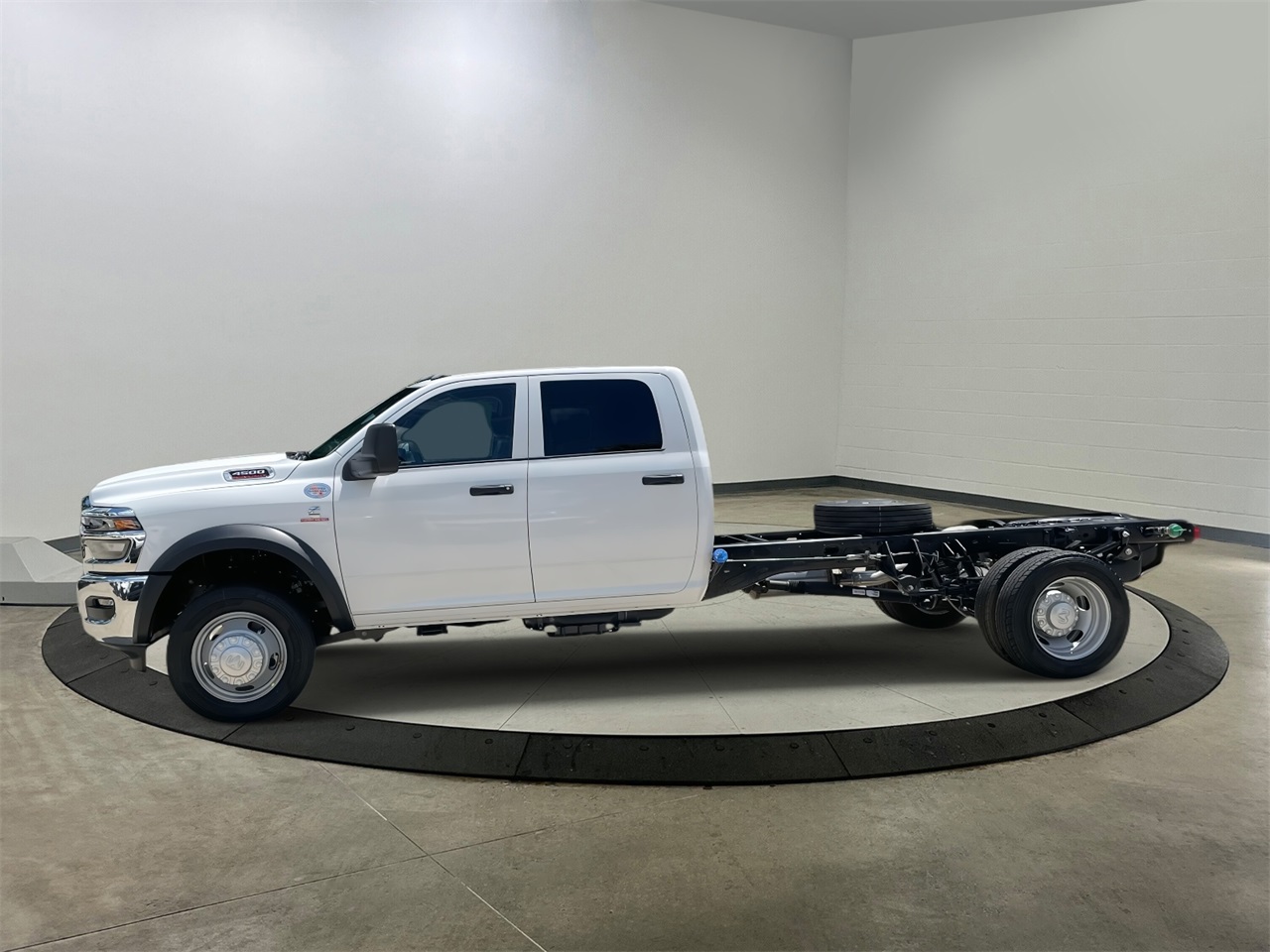 2025 Ram 4500 Tradesman photo 4