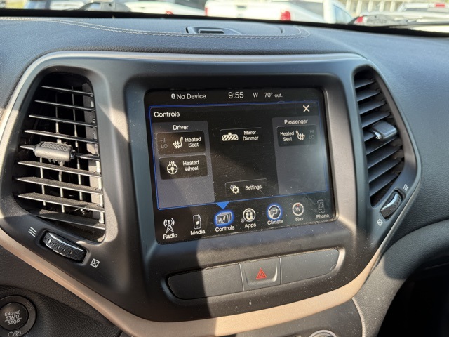 2017 Jeep Cherokee Limited photo 18