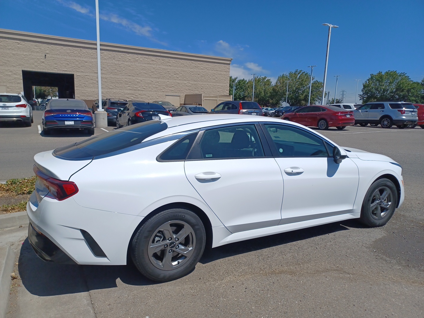 2023 Kia K5 LXS photo 3