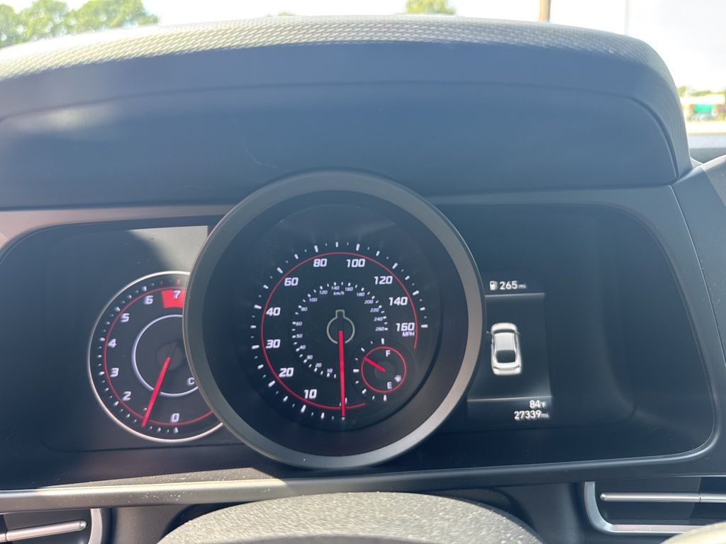 2023 Hyundai Elantra SEL photo 14