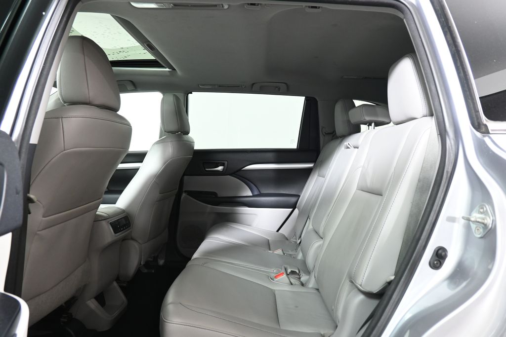 2015 Toyota Highlander Base Hybrid photo 34