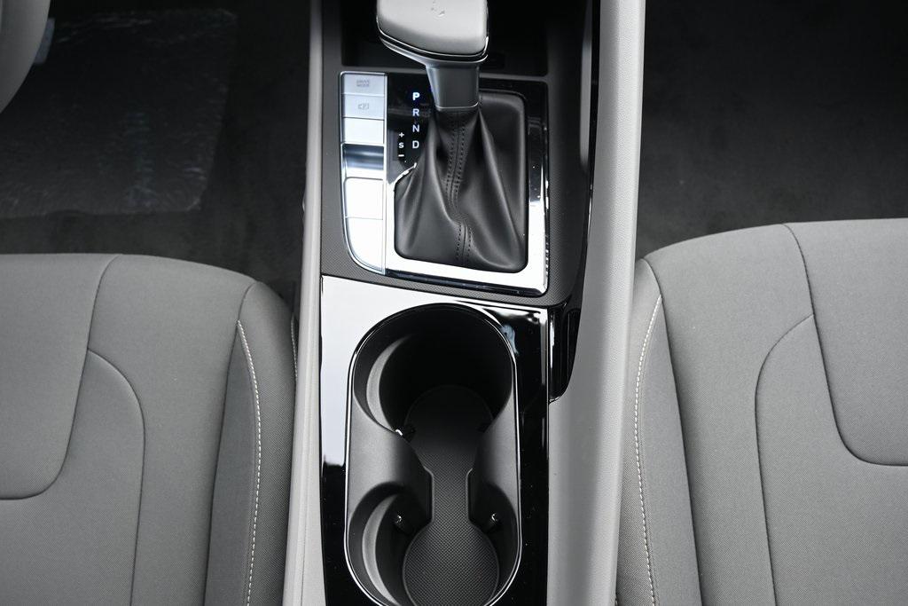 2025 Hyundai Elantra SEL Convenience photo 15