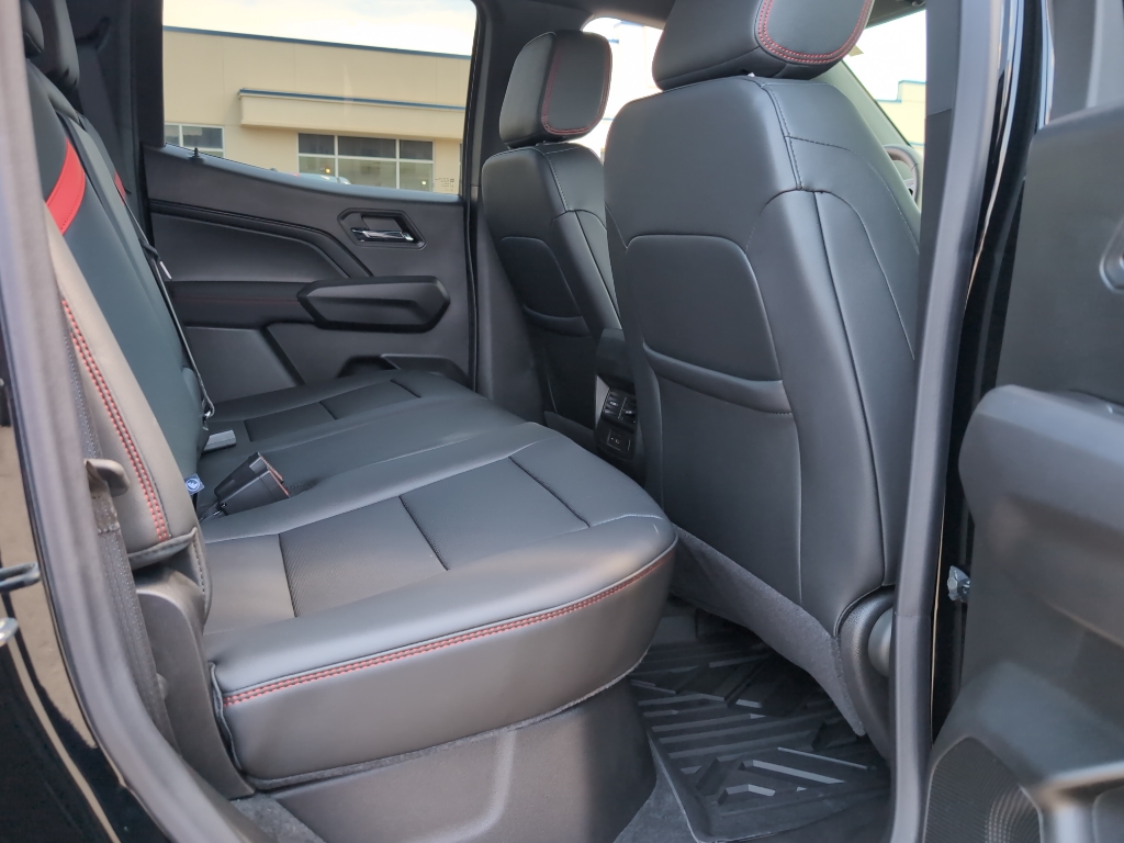 2025 Chevrolet Colorado Z71 photo 33