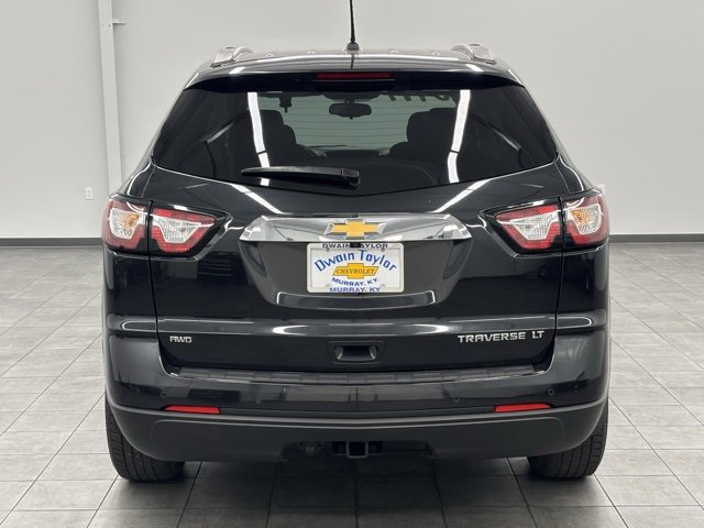 2014 Chevrolet Traverse 1LT photo 2