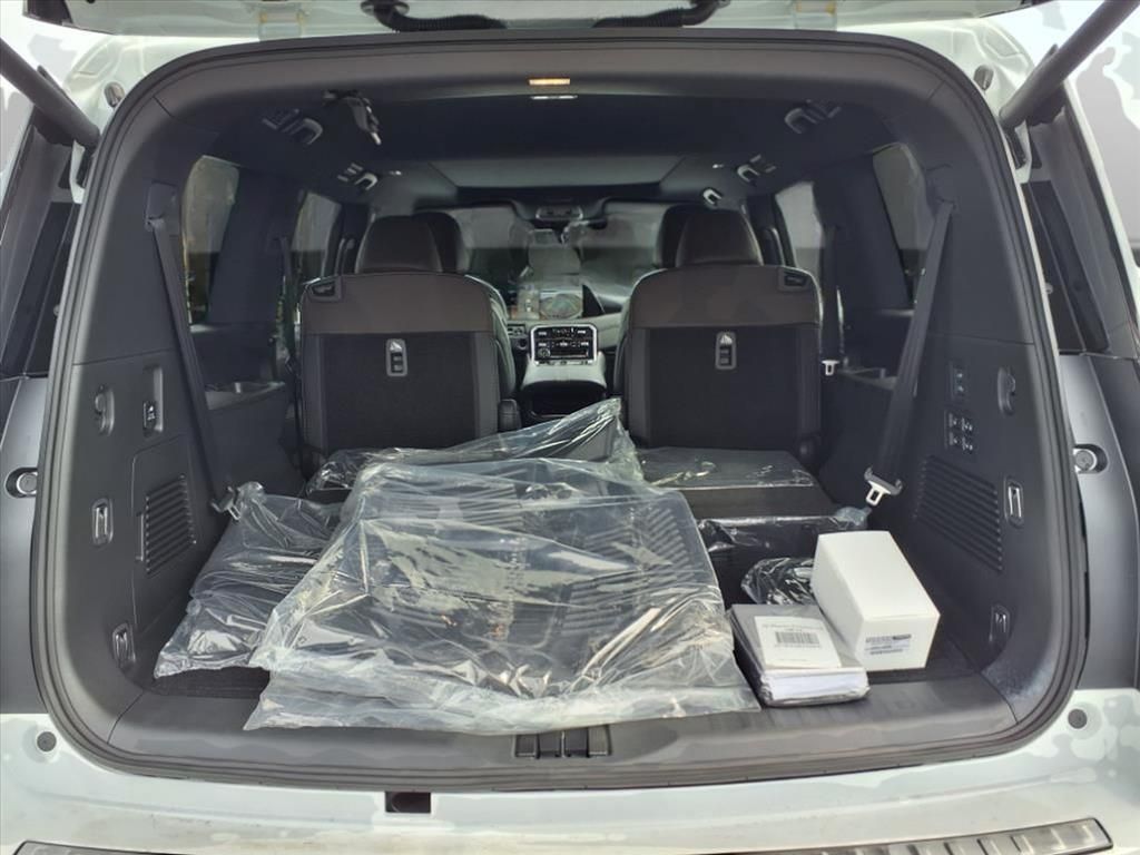 2025 Nissan Armada Platinum Reserve photo 22