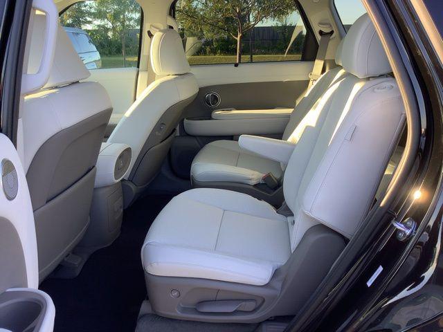 2026 Hyundai Palisade Limited photo 10