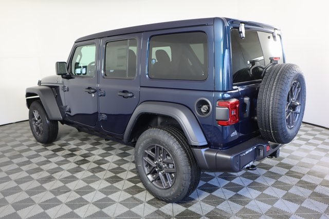 2025 Jeep Wrangler photo 6