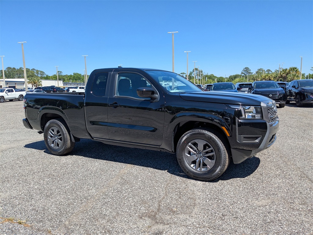2025 Nissan Frontier King Cab SV photo 2