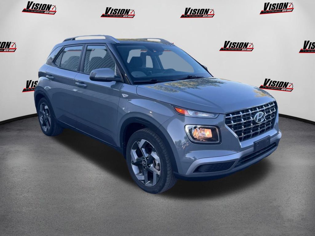 2022 Hyundai Venue SEL Limited photo 2