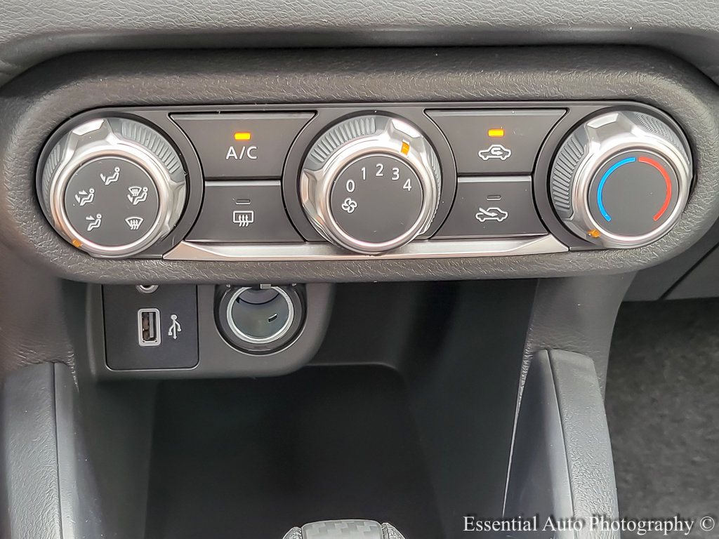 2025 Nissan Versa S photo 14