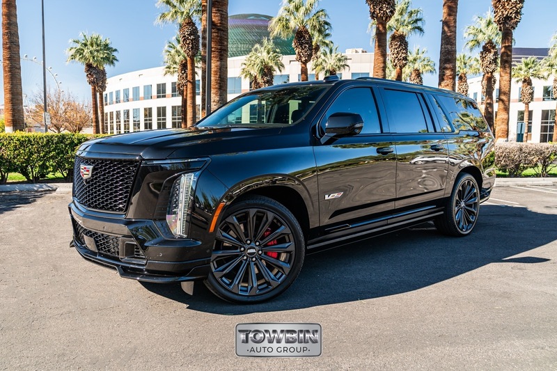 2025 Cadillac Escalade ESV V-Series's photo