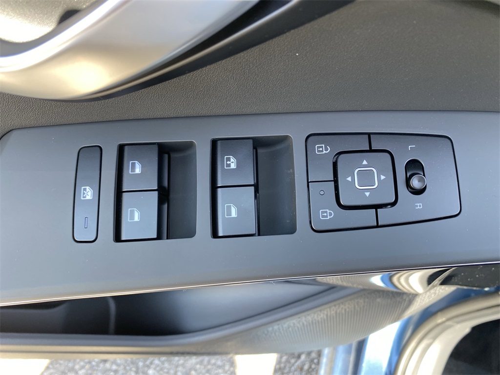 2025 Kia Niro EX photo 32