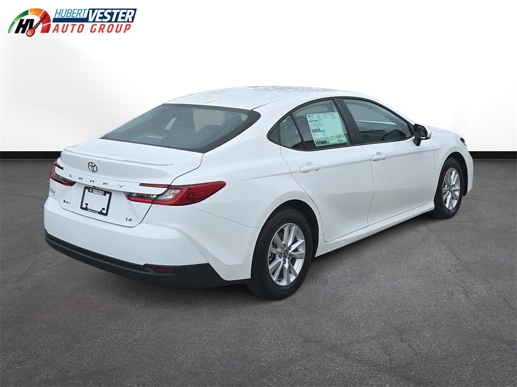 2025 Toyota Camry LE photo 5