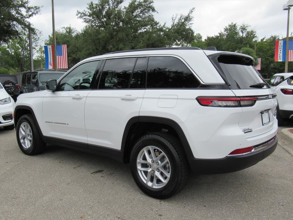 2025 Jeep Grand Cherokee Laredo X photo 4
