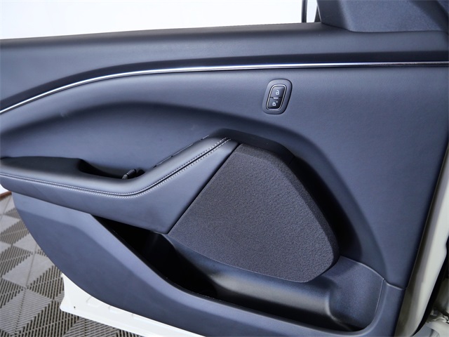 2025 Ford Mustang Mach-E Select photo 25