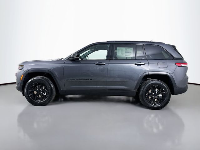 2025 Jeep Grand Cherokee Laredo Altitude photo 4