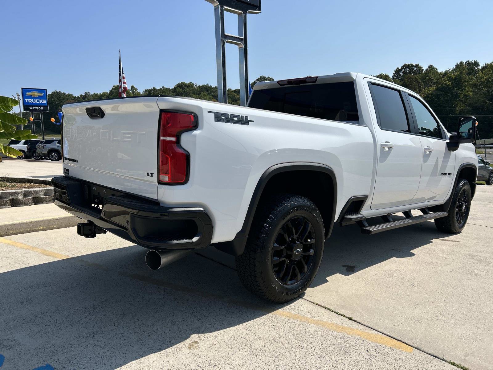 2025 Chevrolet Silverado 2500HD LT photo 3