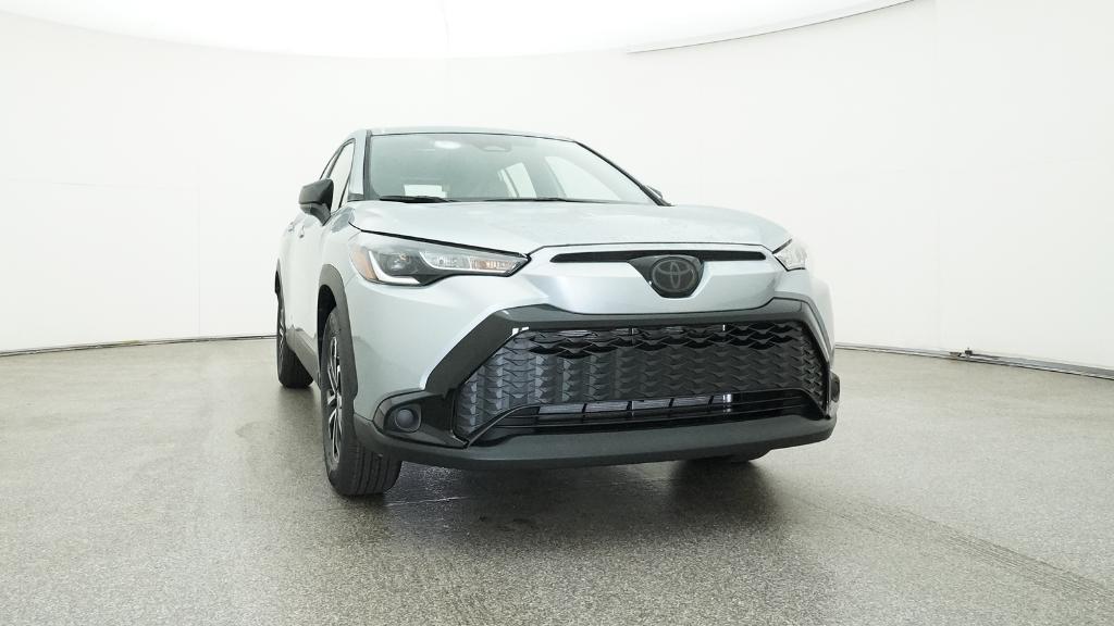 2025 Toyota Corolla Cross XLE XSE photo 30