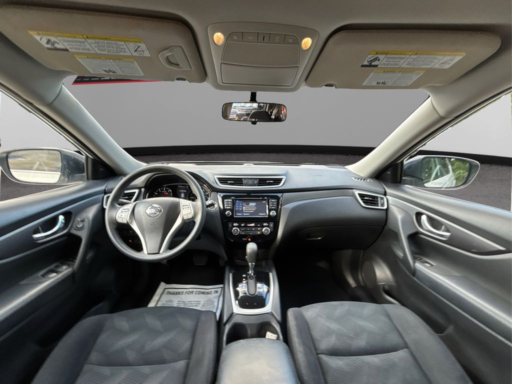 2016 Nissan Rogue SV photo 26